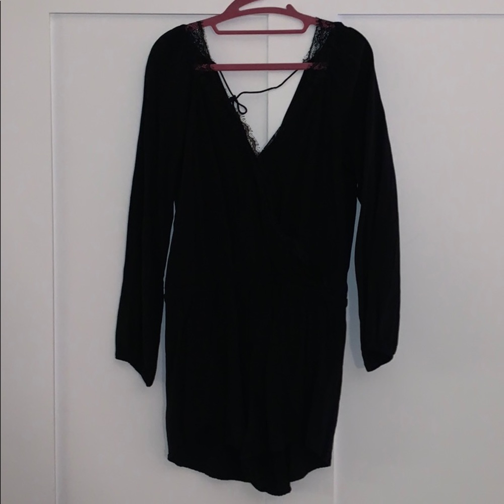 Express - Lace-trim Open-back Black Romper (M)